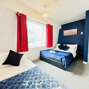 Best Location,4-Br House,Churchill Square Car Park & Sea-2 Min, Brighton Conference Centre 3 Min, Shops, Restaurants, I-360, Pier - Walking Distance Brighton